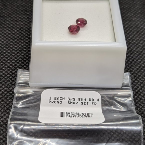 DIY earrings set in Garnet and Sterling - Picture 1 of 6